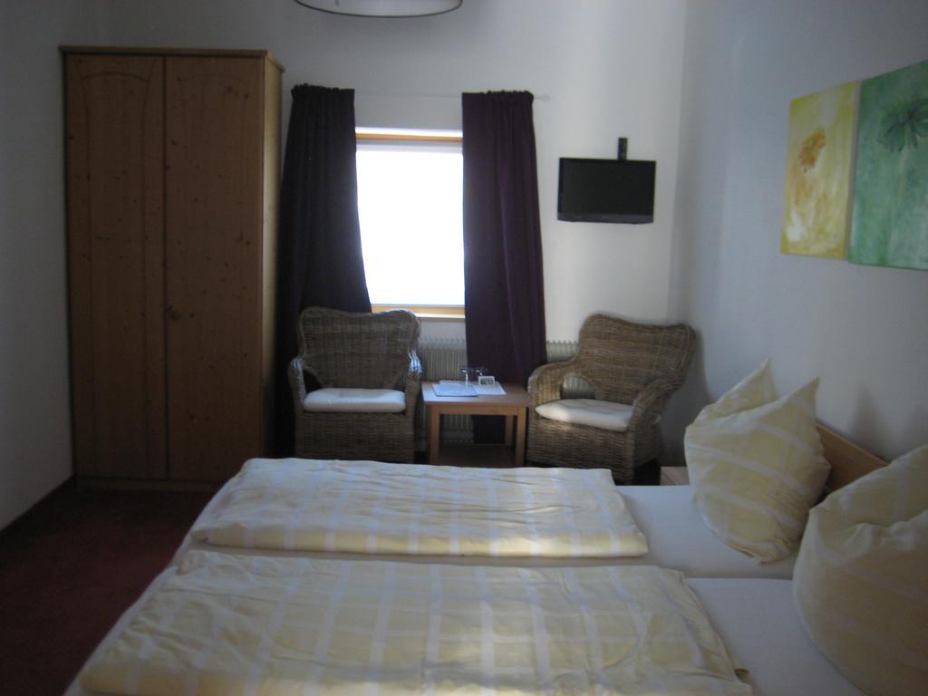Bed and Breakfast Haus Christl Uderns Exterior foto